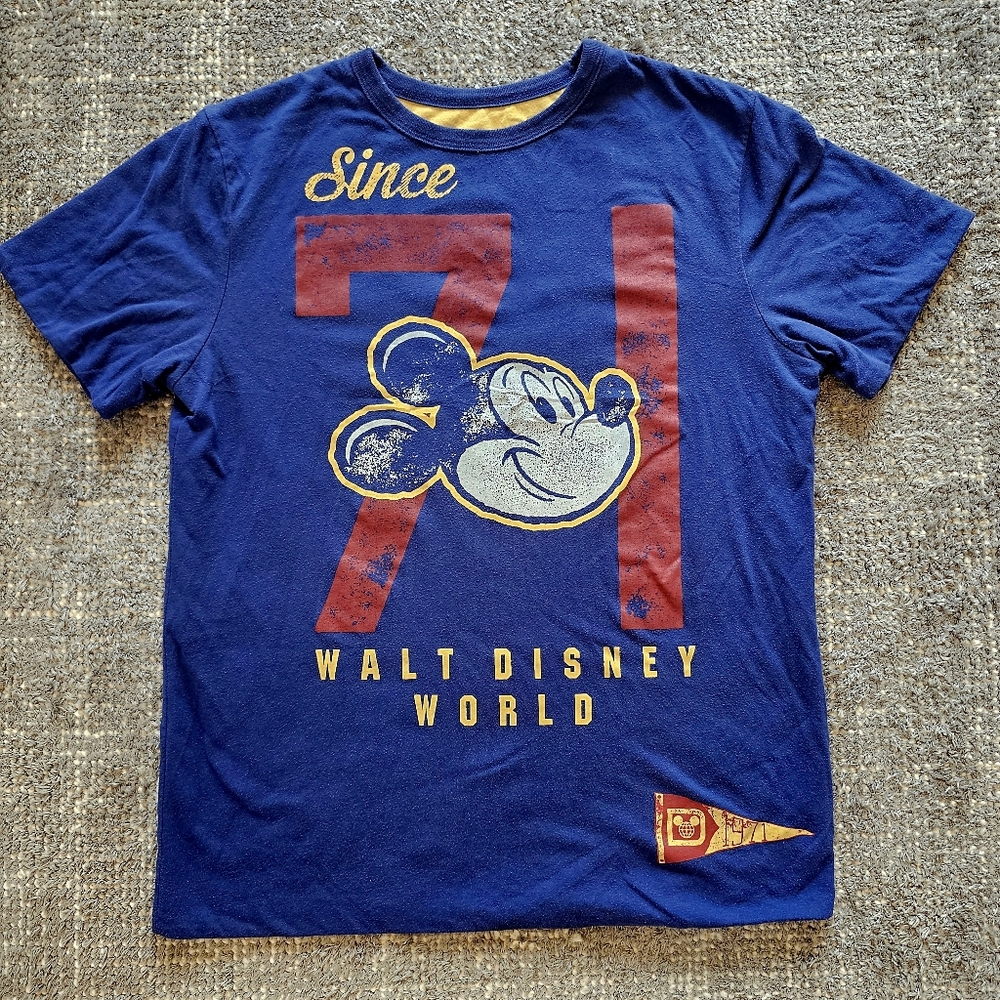 Disney World Reversible Mickey Mouse Since 1971 Blue Yellow Men’s M Tee Shirt